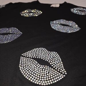 New ONTWELFTH Rhinestone Lips Tshirt 2X